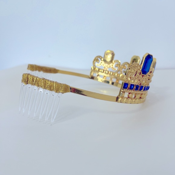 New Girls Disney Cinderella Gold Colored Tiara with Blue Jewels Metal Crown - Picture 8 of 15